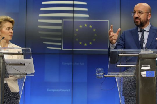 Ε.Ε.: Μονομερής η απόφαση Τραμπ για «φρένο» στους ευρωπαίους ταξιδιώτες