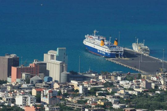 Τραυματίστηκε 60χρονος σε ατύχημα στο λιμάνι της Σούδας
