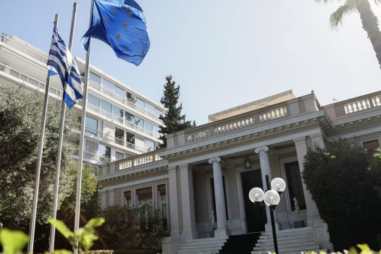 Ευρεία σύσκεψη στο Μαξίμου για τον κορονοϊό – Πληροφορίες στο «1135»