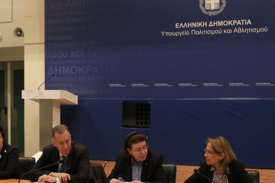 Η διευθύντρια έφυγε, τα προβλήματα παραμένουν