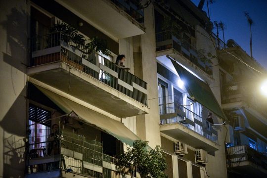Χωριστά ναι, μόνοι όχι…