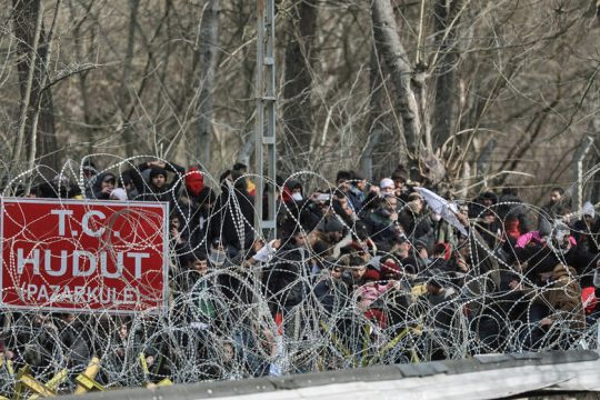 Πρόσφυγες πολέμου στην ελληνοτουρκική μεθόριο