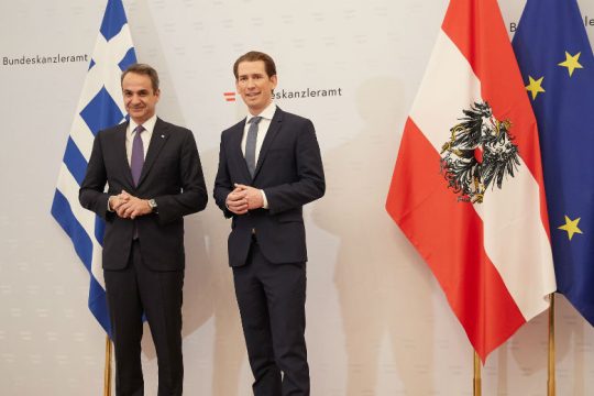 Εύσημα από τον θιασώτη του Αυστραλιανού μοντέλου