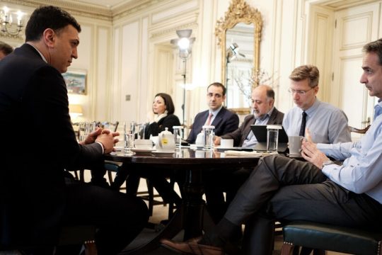Η λάθος εκτίμηση του ΕΟΔΥ ξεκίνησε το ντόμινο του κορονοϊού
