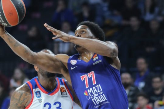 Πάλεψε ο Ολυμπιακός πριν υποκύψει στην Εφές