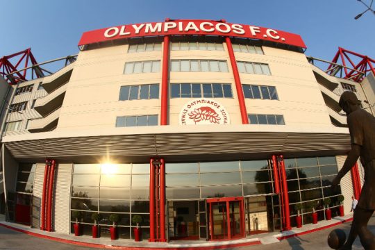 Τι ισχύει για τα ματς του Ολυμπιακού με Γουλβς και ΠΑΟΚ