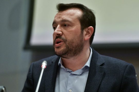 Τα στοιχεία των «κόκκινων δανείων» ζητούν βουλευτές του ΣΥΡΙΖΑ