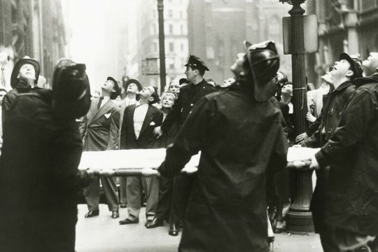 Μνήμες του 1987 στις αγορές από το διπλό μπουρλότο Τραμπ – Λαγκάρντ
