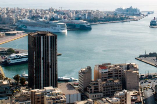 Νεκρός άνδρας ανασύρθηκε από το λιμάνι του Πειραιά