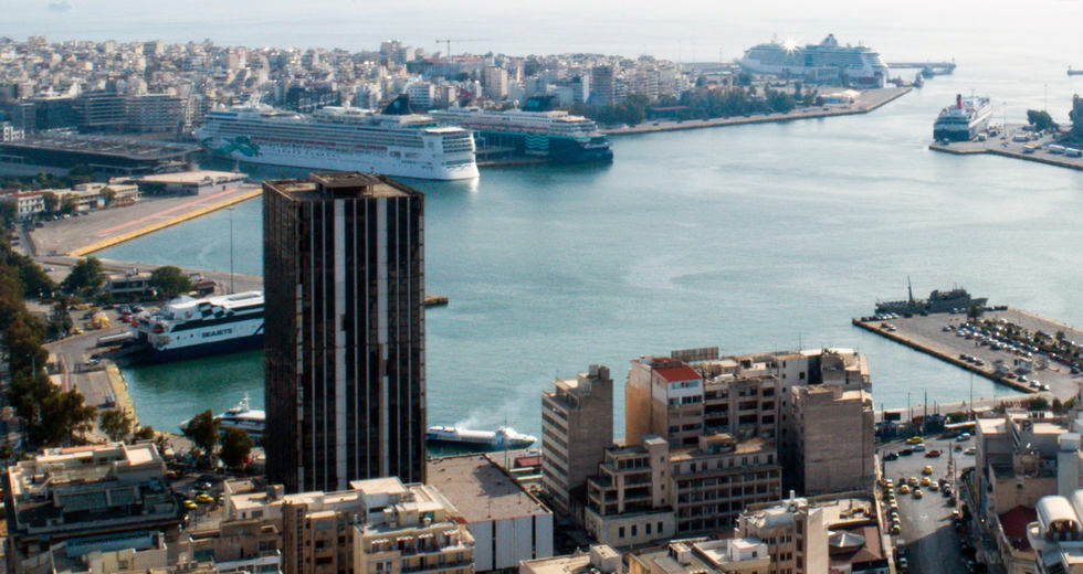Νεκρός άνδρας ανασύρθηκε από το λιμάνι του Πειραιά