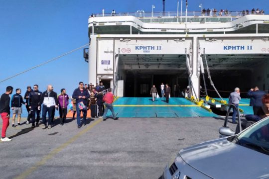 Άρση απαγορευτικού, φεύγουν τα πλοία από την Κρήτη