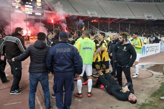 Ο πάγος λιώνει, το ραντεβού αργεί