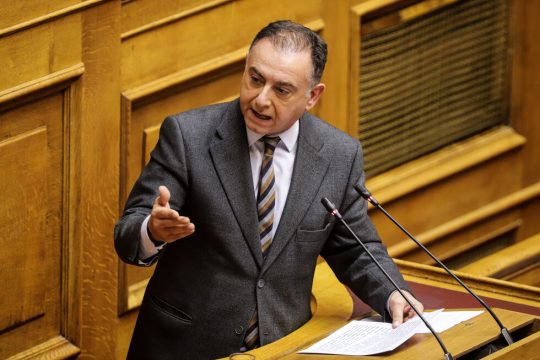 Νέα μέτρα και στη Βουλή για αποφυγή εξάπλωσης της πανδημίας