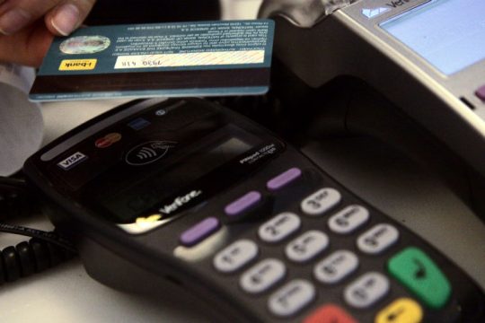 Αύξηση ορίου ανέπαφων συναλλαγών στα 50 ευρώ