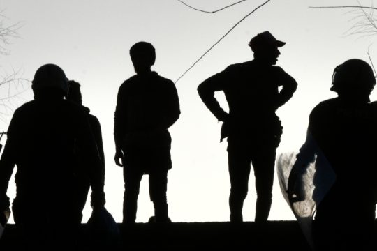 Καμπάνες σε εννιά για διακίνηση προσφύγων και μεταναστών στη Χίο