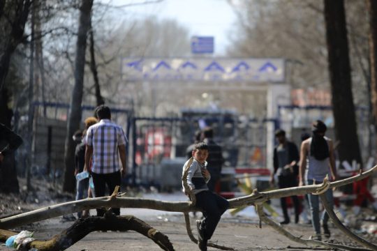 Προσβάλλοντας τη φύση και τον άνθρωπο