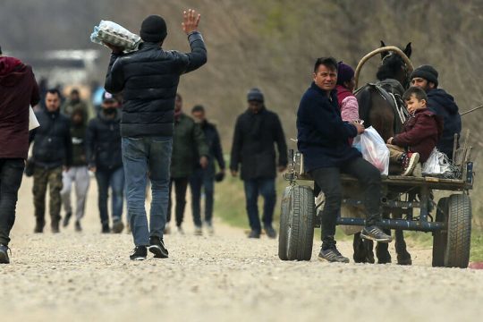 Προστατεύουμε τα σύνορα, προστατεύουμε και το άσυλο