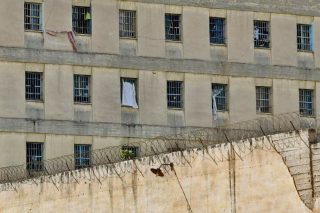 Αναμένεται η ΠΝΠ για τους κρατούμενους στις φυλακές