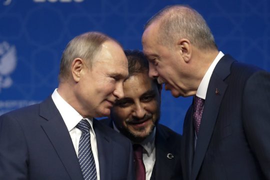 Το Κρεμλίνο απαντάει στον Ερντογάν