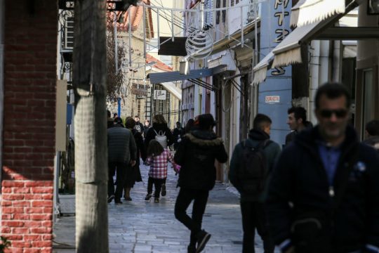 Δικογραφία κατά τεσσάρων για φθορές σε οχήματα και οίκημα ΜΚΟ στη Σάμο
