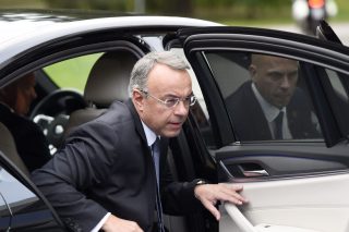 Με τρία αιτήματα ο Σταϊκούρας στο Eurogroup