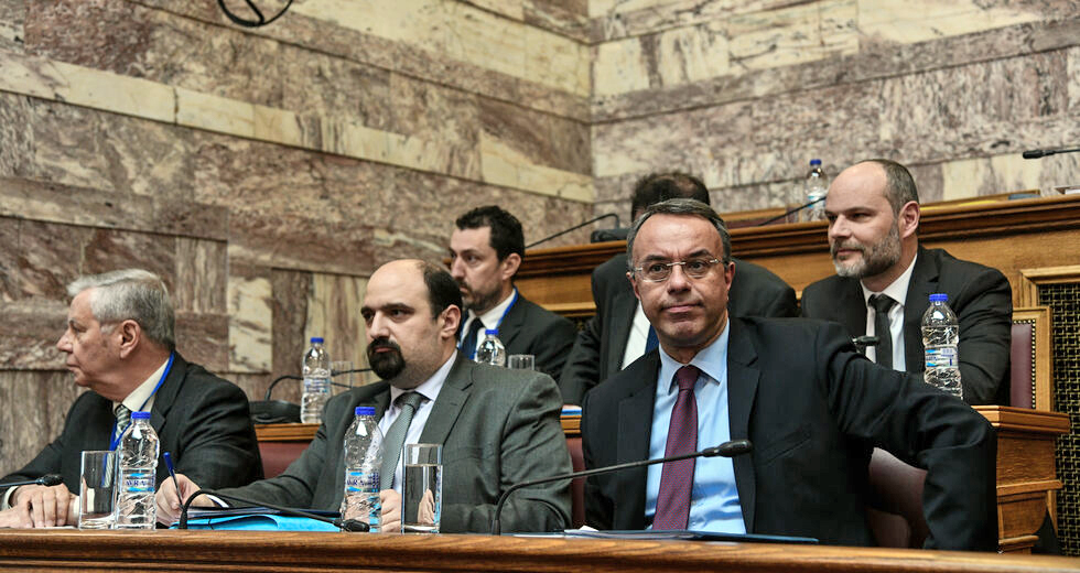 Κεφαλαιακές ενέσεις για τον κορονοϊό