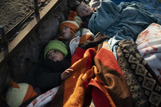Η πορεία των προσφύγων προς τα ελληνικά σύνορα και ο ρόλος των τουρκικών αρχών