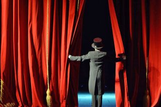 Συνοδοιπόροι και συνωμότες της ίδιας τέχνης