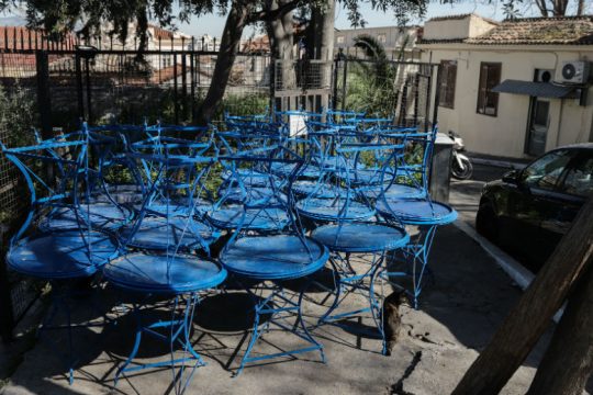 Κορονοϊός: Απαλλαγή από δημοτικά τέλη για επιχειρήσεις