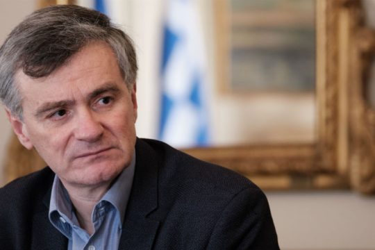 Σωτήρης Τσιόδρας: Η ήρεμη δύναμη στη μάχη του κορονοϊού
