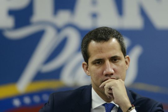 Εισαγγελική κλήση στον Γουαϊδό για απόπειρα κατά του προέδρου Μαδούρο