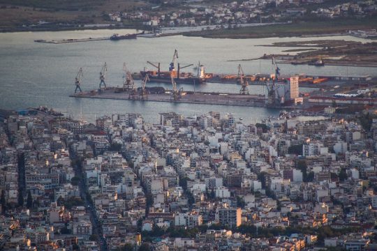 Εκτοξεύτηκε η ατμοσφαιρική ρύπανση στον Βόλο