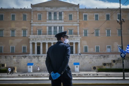 Το πρόβλημα είναι η δημοκρατία, όχι τα δικαιώματα