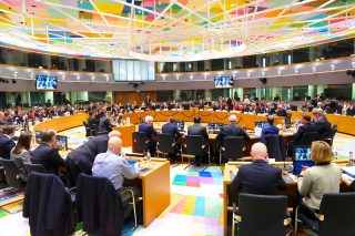 Εκτακτο Ευρωπαϊκό Συμβούλιο προτείνει η αντιπολίτευση
