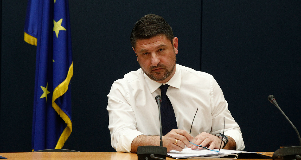 Απαγορεύονται οι συναθροίσεις άνω των 10 ατόμων