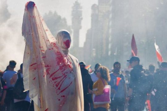 «Η Χιλή ξύπνησε» δωρεάν στο διαδίκτυο 