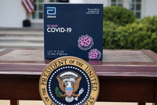 COVID 19: ελπίδες, business και στην κορυφή Τραμπ!