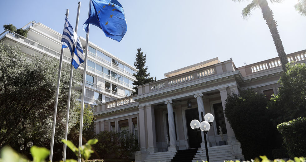 Στόχος για «επιστροφή στην κανονικότητα» από το Μάιο