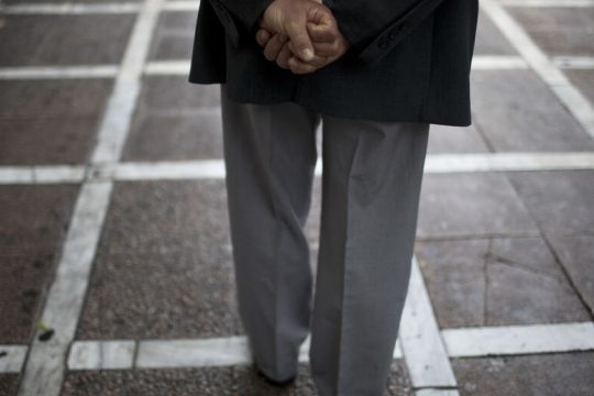 Αναδρομικά οι περικοπές σε εργαζόμενους συνταξιούχους