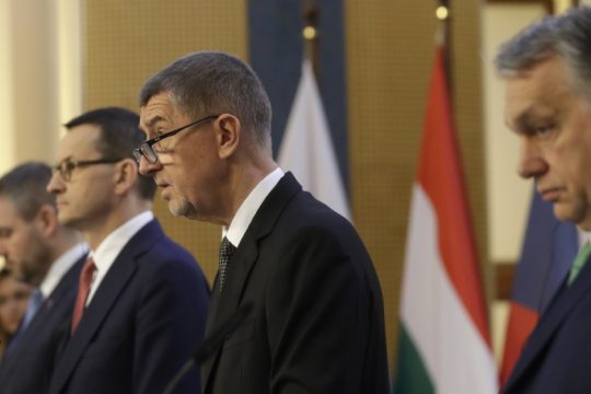 Θιασώτες του Ορμπαν και στην Τσεχία;