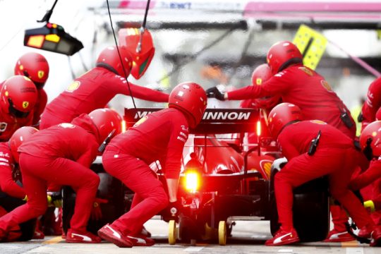 Η Ferrari απειλεί με αποχώρηση