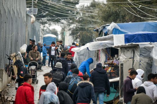 Εικόνες ντροπής στη Μόρια