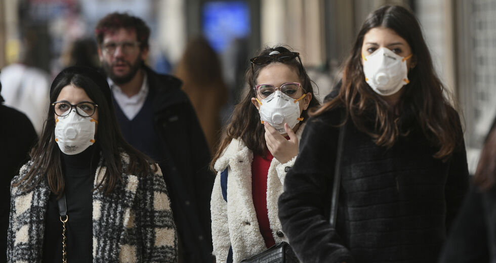 «Ναι μεν αλλά» από Τσιόδρα για τις αυτοσχέδιες μάσκες