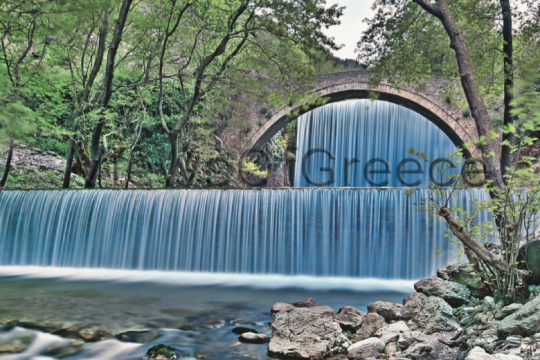 Πώς το χτίζουν το γεφύρι;