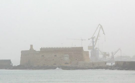 Ζέστη και αφρικανική σκόνη στην Κρήτη