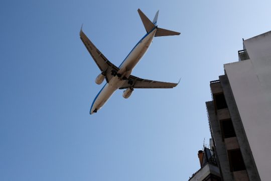 «Βρέχει» δισ. από Γαλλία και Ολλανδία για τη διάσωση της Air France-KLM