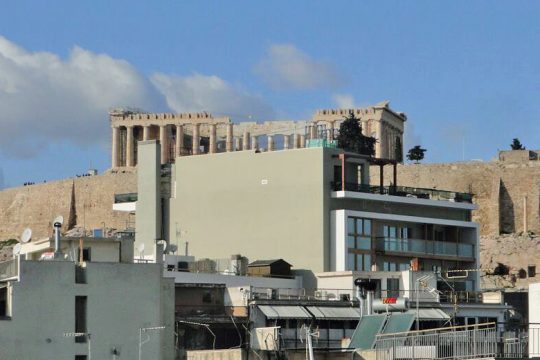Στο τραπέζι ξανά το ξενοδοχείο που κρύβει την Ακρόπολη