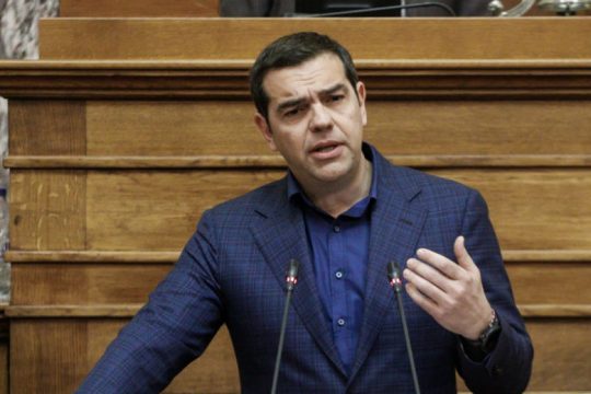 Τσίπρας: Να στηριχθεί το ΕΣΥ, να χρησιμοποιηθεί το «μαξιλάρι» 