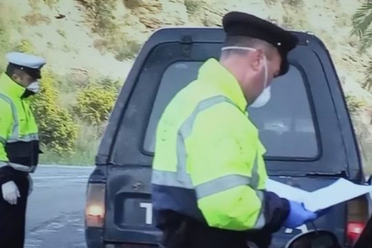 Χανιά: Αστυνομική αυθαιρεσία σε πρόστιμο για την απαγόρευση κυκλοφορίας
