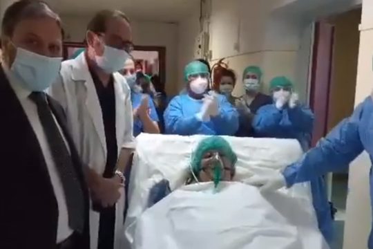 Κορονοϊός: Βγήκε από την ΜΕΘ του Βενιζέλειου η 63χρονη από την Αργεντινή